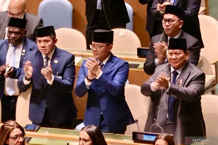 Prabowo Gives Standing Ovation as Macron Declares France Recognizes Palestine